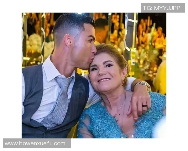 足球明星新老房子对比揭秘豪宅生活与奋斗岁月的真实故事 足球明星新老房子对比揭秘豪宅生活与奋斗岁月的真实故事