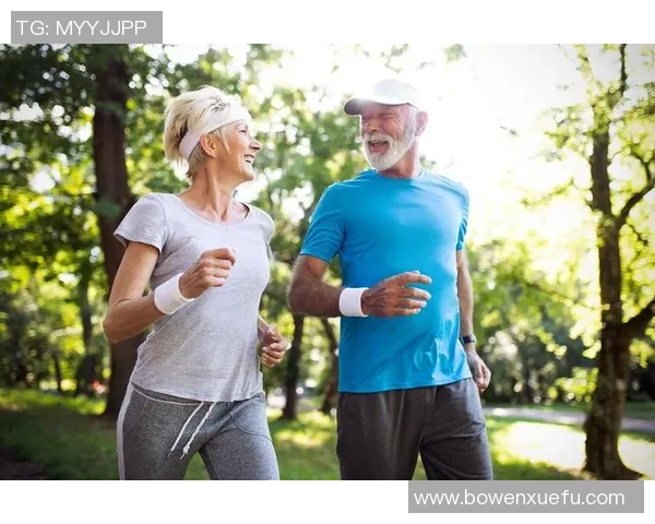 足球明星健身房揭秘训练秘笈与健康生活方式的完美结合 足球明星健身房揭秘训练秘笈与健康生活方式的完美结合